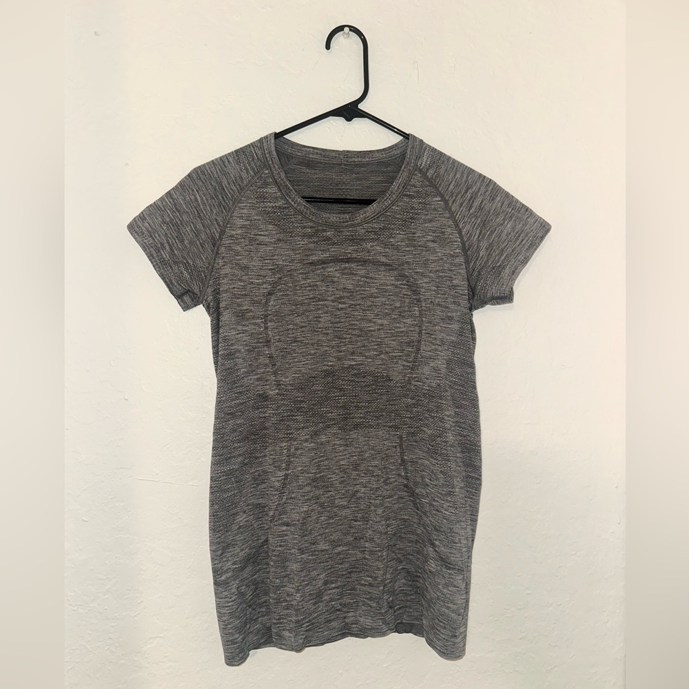 Lululemon Women’s Swiftly Tech Grey Size 8